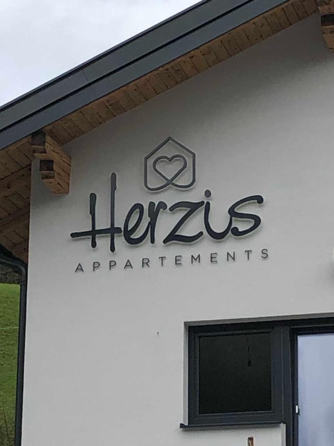 Herzis Appartements ヴァークライン エクステリア 写真